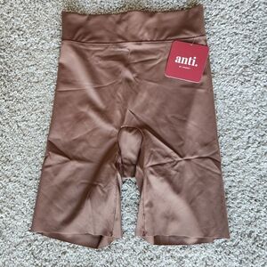 *NWT* anti. By Proof High-Waist Shaping Shorts